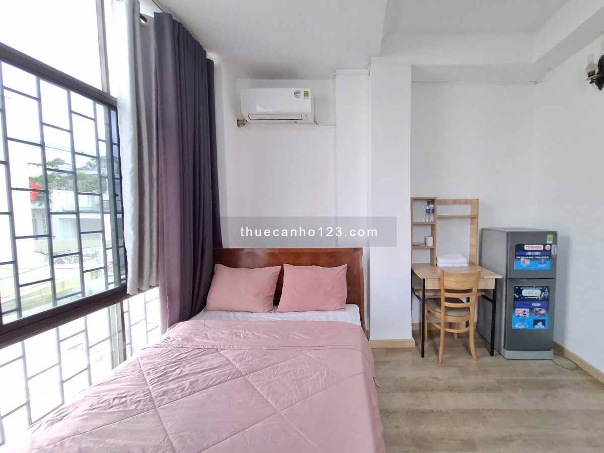 Phòng ban công full nội thất khu Tân Định ngay Quận 3 — Quận 1