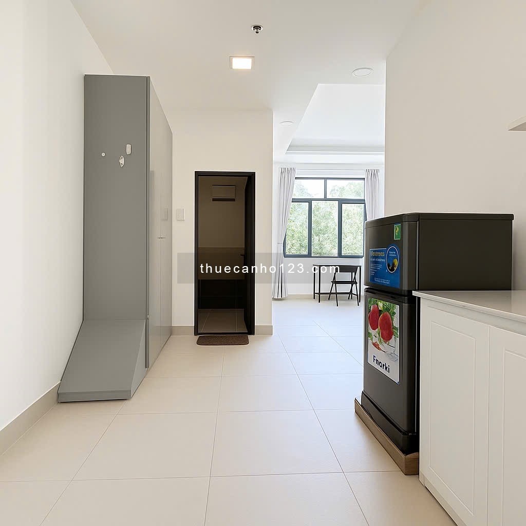 Cho thuê căn hộ phòng lớn 40m2 ngay Landmark 81, thuận tiện qua cầu Bason - Hầm xe thang máy