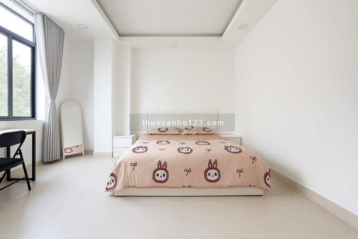 Cho thuê căn hộ phòng lớn 40m2 ngay Landmark 81, thuận tiện qua cầu Bason - Hầm xe thang máy