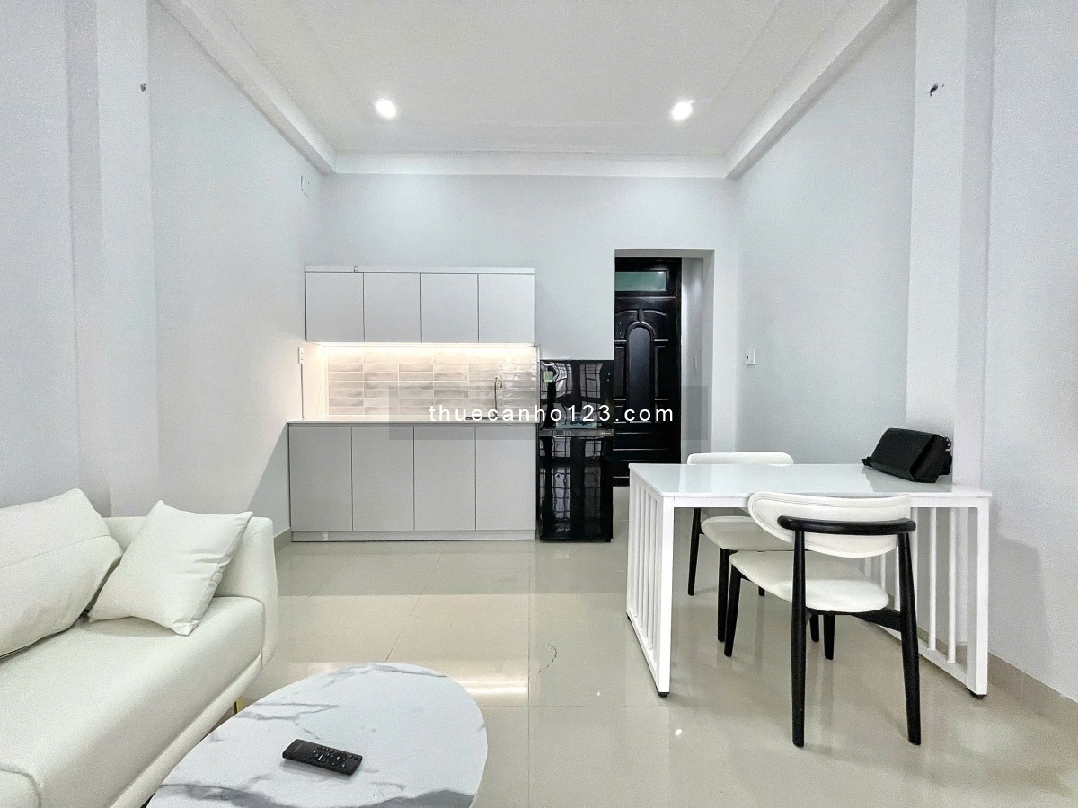 Hệ Thống Tòa nhà Nguyễn Hữu Cảnh Bình Thạnh Một Phòng Ngủ Tone Trắng Thoáng mát View Metro