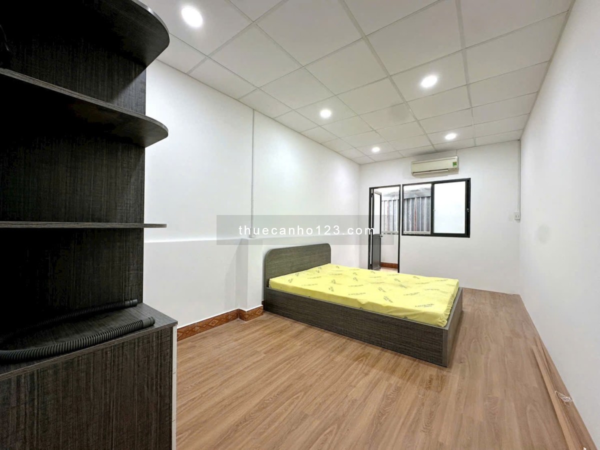 Cho Thuê Căn Hộ 2PN Ban Công Máy Giặt Riêng Rộng Rãi Gần Đại Học Hoa Sen