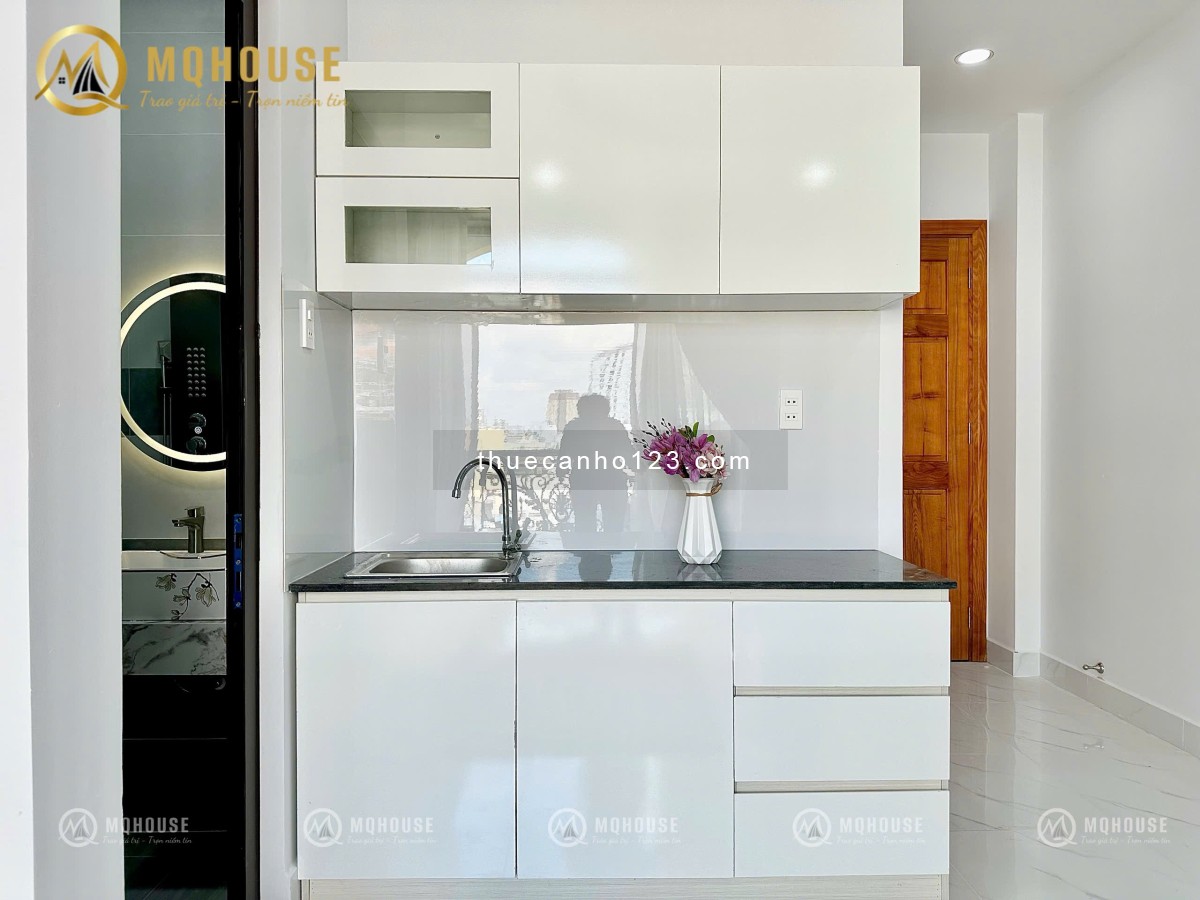 Căn hộ ban công full nội thất mới Tân Phú - Giáp Tân Bình, Q10, Q11