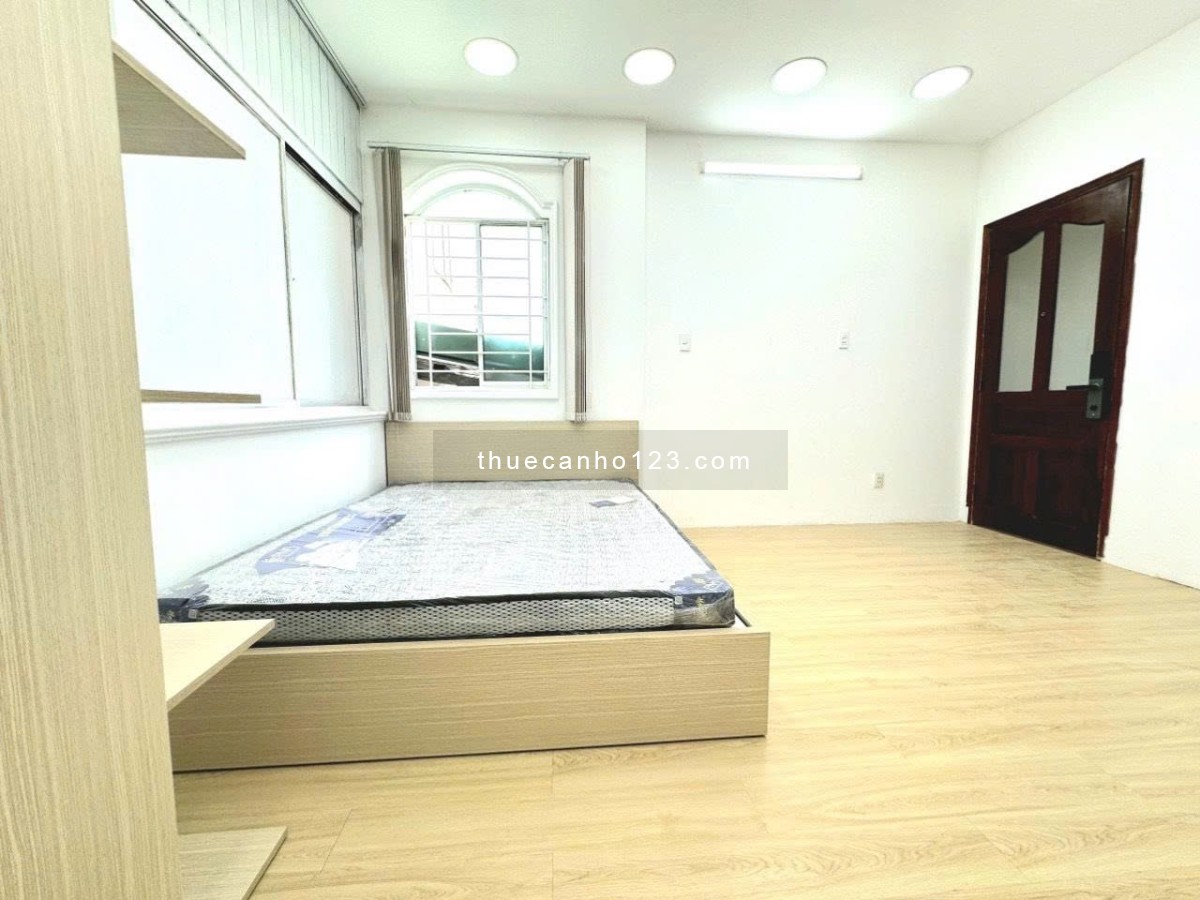 Cho thuê phòng cửa sổ thang máy Thủ Khoa Huân quận 1 gần chợ Bến Thành, ga Metro, Takashimaya