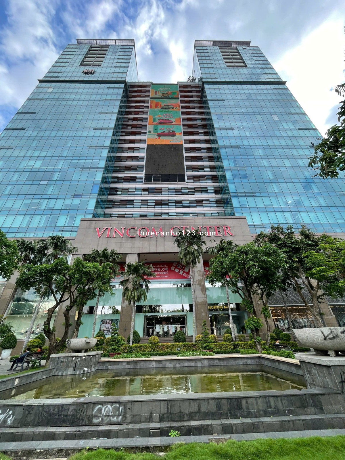 ĐẲNG CẤP SỐNG GIỮA LÒNG SÀI GÒN Vincom Đồng Khởi – 72 Lê Thánh Tôn, P. Bến Nghé, Quận 1