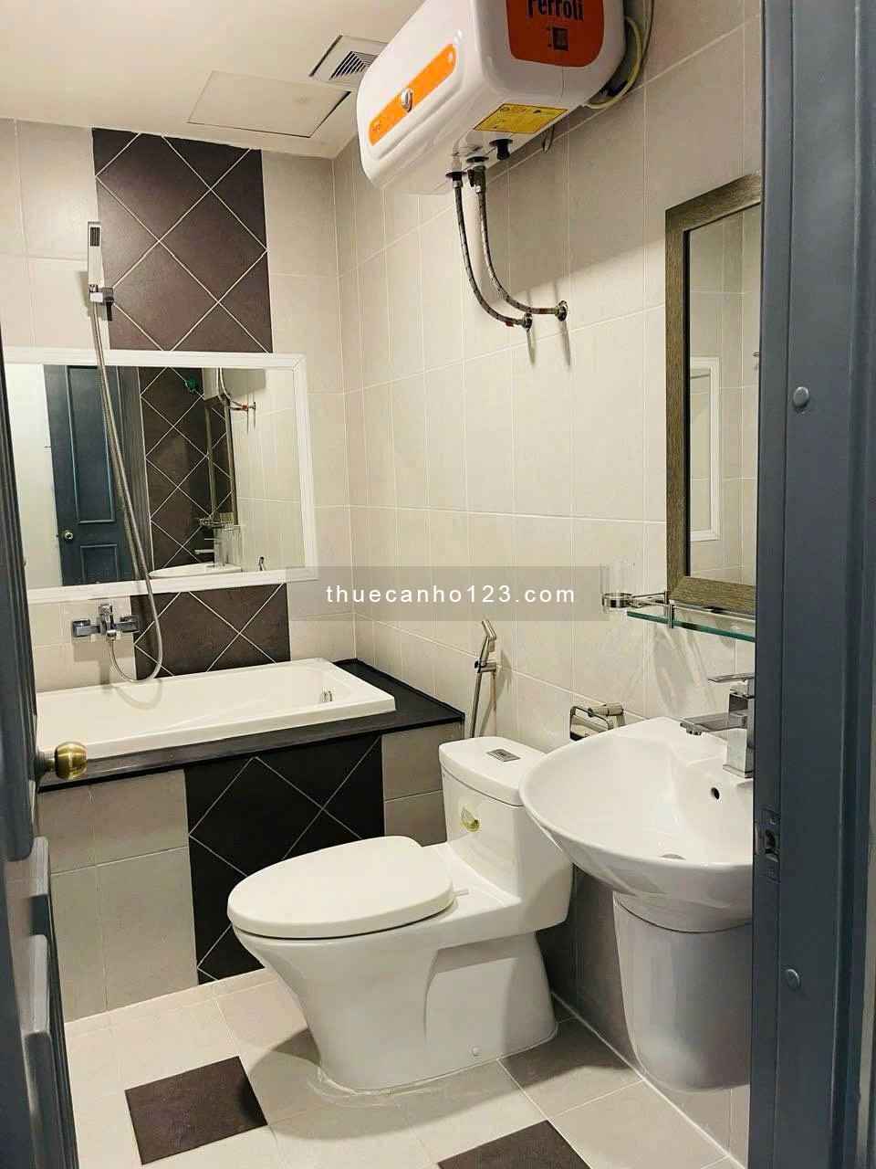 Satra Eximland - Phan Đăng Lưu - P1 - Phú Nhuận 3p ngủ, NTCB, 22tr/th