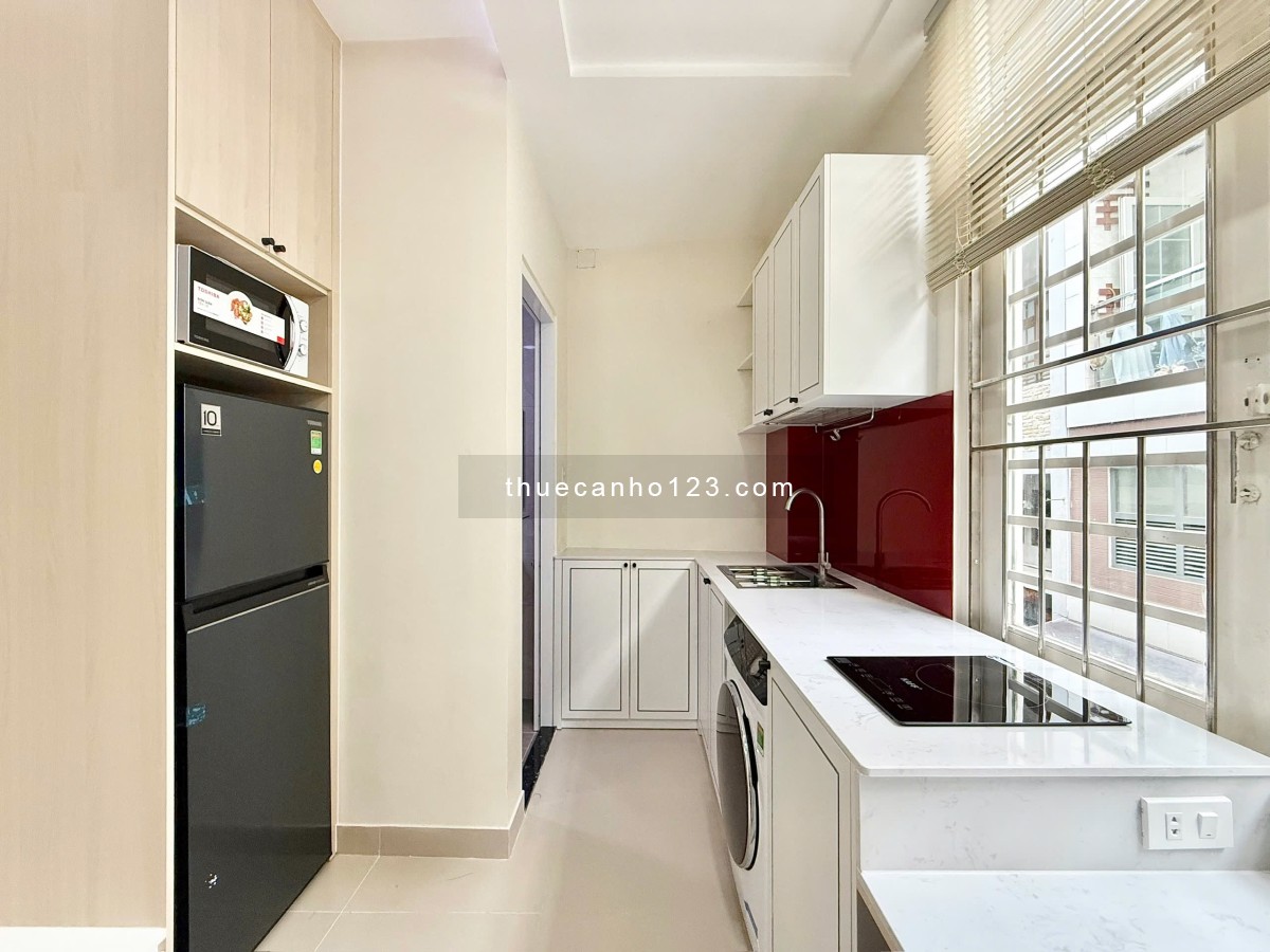 Cho thuê phòng trọ 1PN tách bếp, cửa sổ, Phú Hữu, Quận 5, máy giặt riêng, cửa sổ lớn