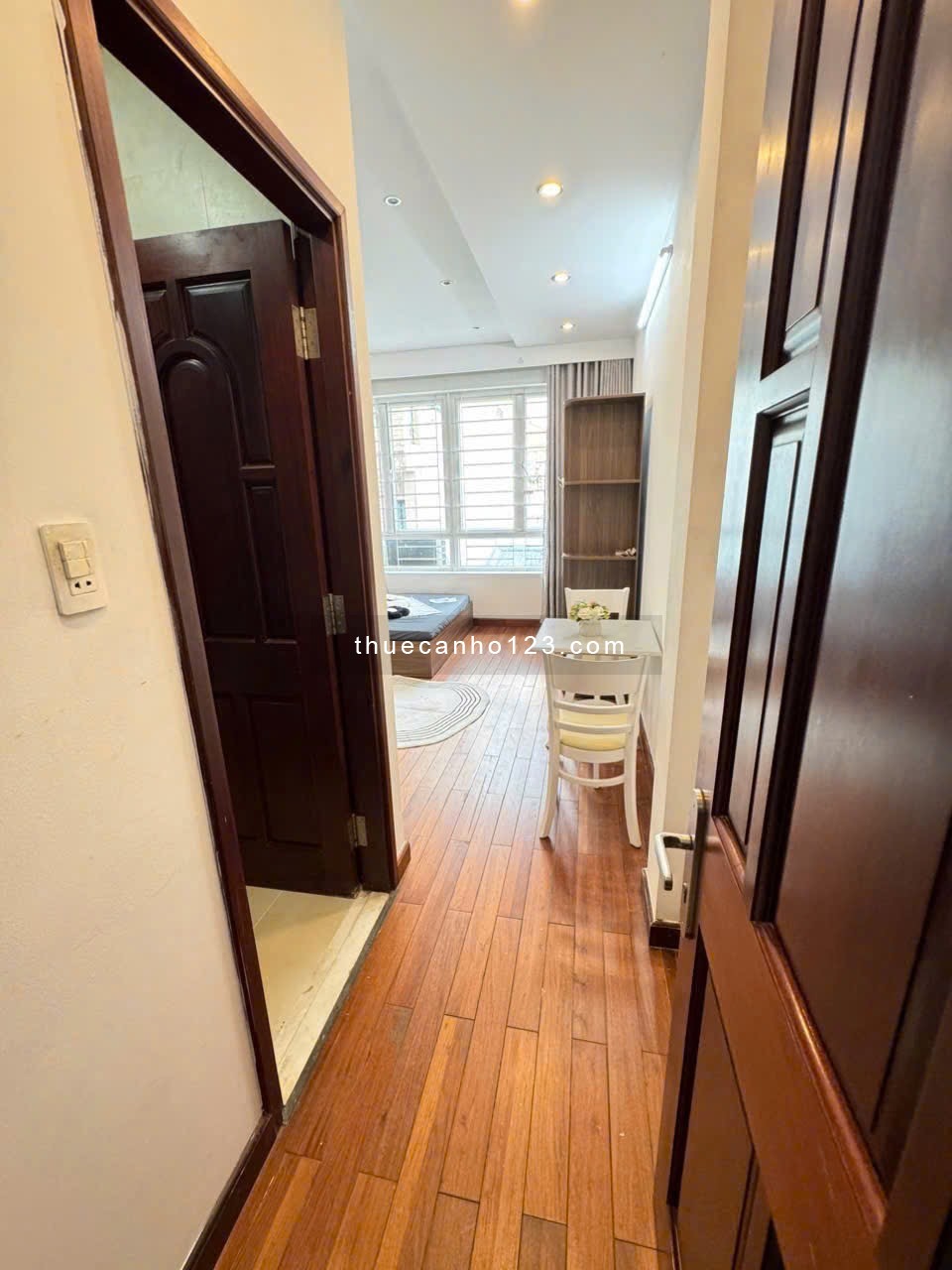 Căn hộ studio cửa sổ lớn cho thuê Q1 gần Bùi Viện, Pull Man, Takashimaya, phố Nguyễn Huệ, Vincom