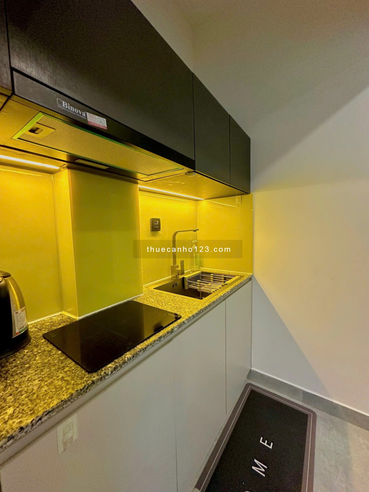 Căn Hộ Cho Thuê Full Nội Thất Ngay Nguyễn Khoái Quận 4, Nhà Mới Thang Máy Cao Cấp