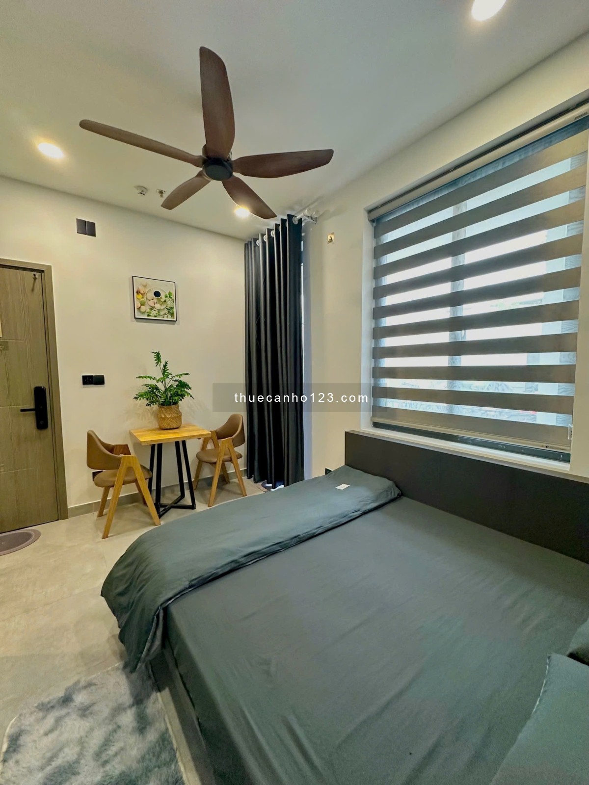 Căn Hộ Cho Thuê Full Nội Thất Ngay Nguyễn Khoái Quận 4, Nhà Mới Thang Máy Cao Cấp