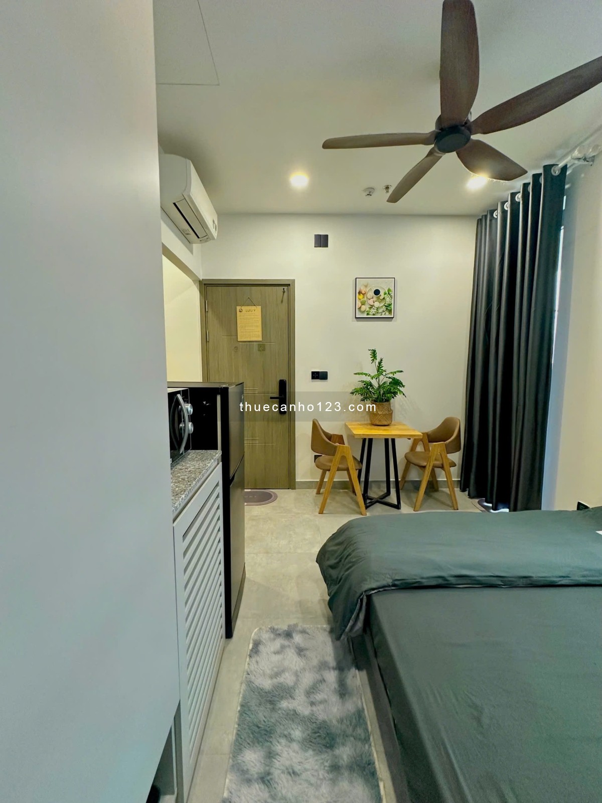 Căn Hộ Cho Thuê Full Nội Thất Ngay Nguyễn Khoái Quận 4, Nhà Mới Thang Máy Cao Cấp