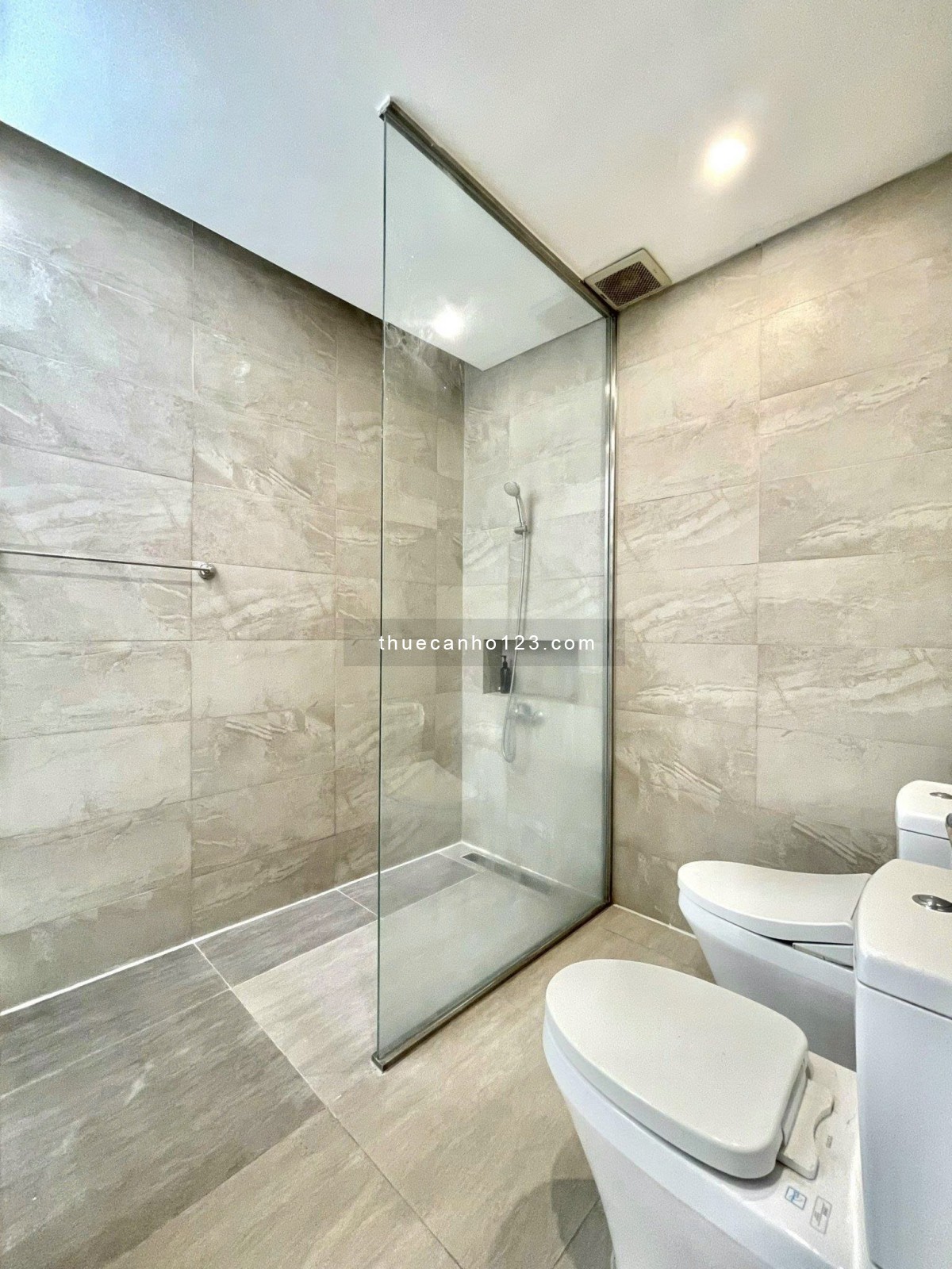 Căn hộ 1PN nội thất cơ bản Nơ Trang Long Quận Bình Thạnh , lót sàn gỗ 