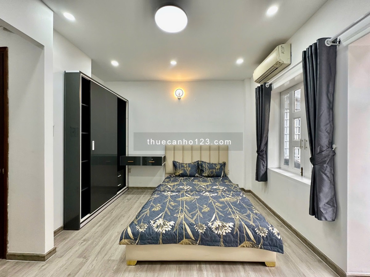 Cho thuê căn hộ Studio Tách bếp, Ban công, full nt Q1 gần cầu Ba Son, Bitexco, vòng xoay Mê Linh