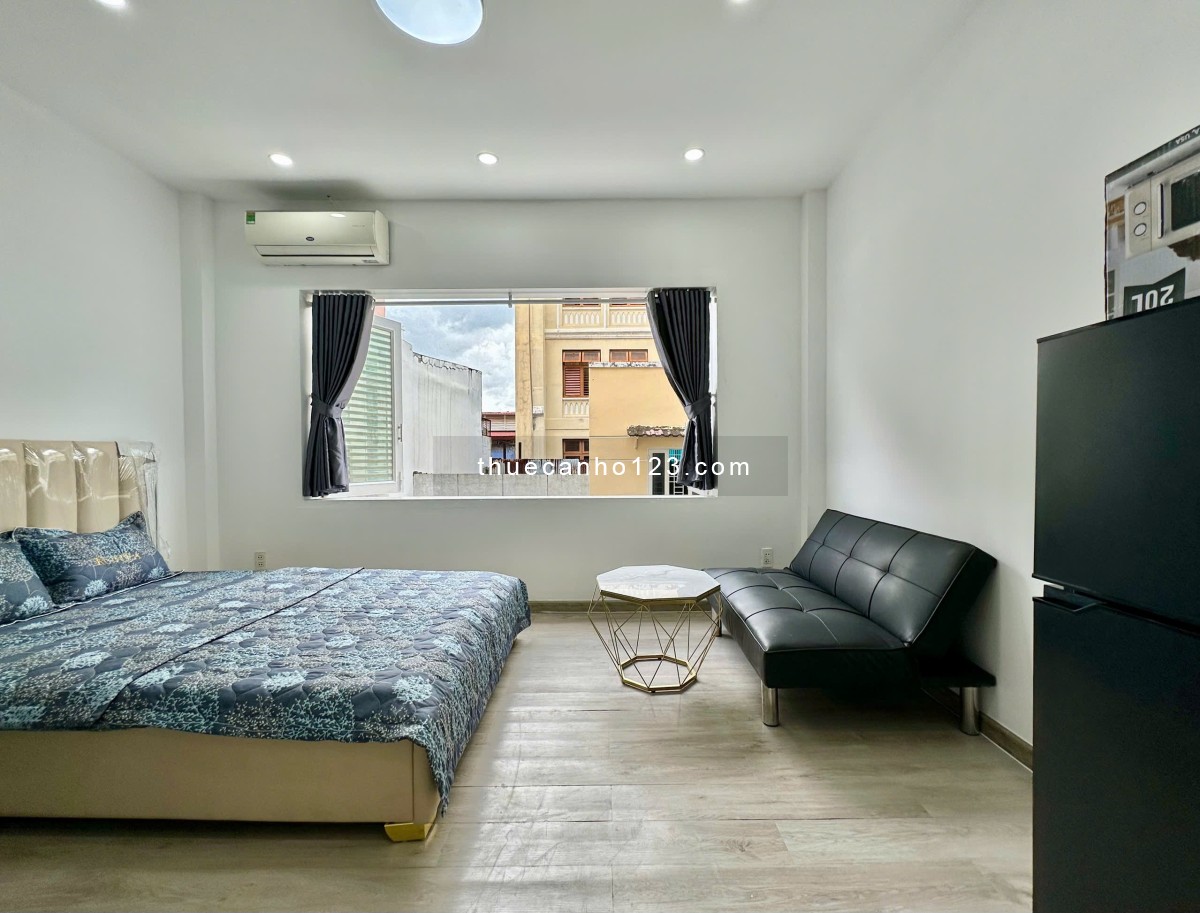 Cho thuê căn hộ Studio Tách bếp, Ban công, full nt Q1 gần cầu Ba Son, Bitexco, vòng xoay Mê Linh