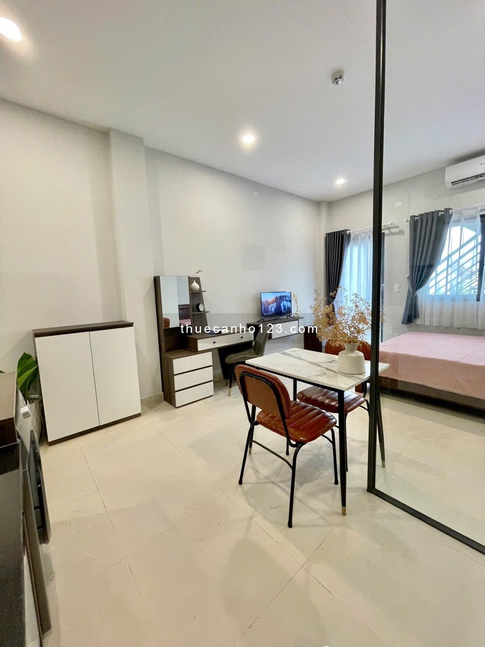 Căn Hộ 2 Phòng Ngủ Gần Sân Bay Tân Sơn Nhất Và Công Viên Gia Định