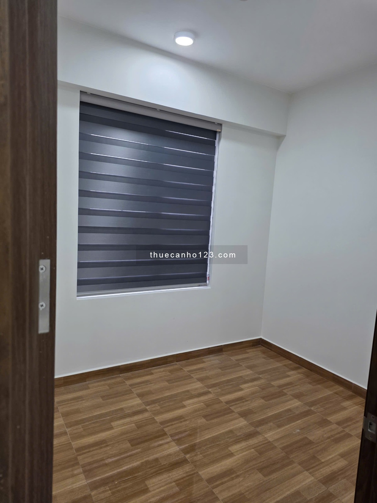 Chính chủ cho thuê căn hộ 2 phòng ngủ (góc), 5.0 triệu, ở ngay, chung cư New Lavida, 979 DT743C