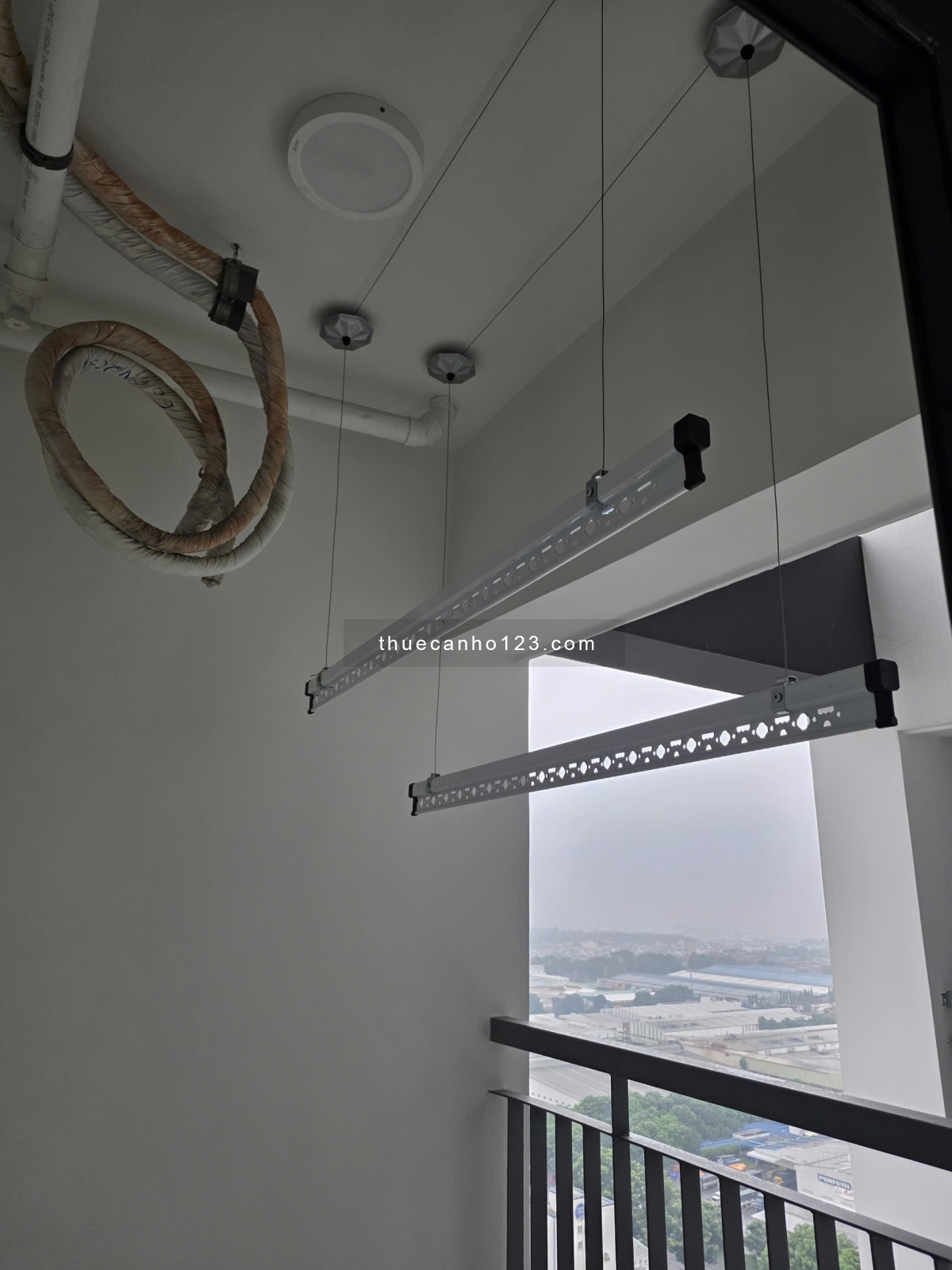 Chính chủ cho thuê căn hộ 2 phòng ngủ (góc), 5.0 triệu, ở ngay, chung cư New Lavida, 979 DT743C