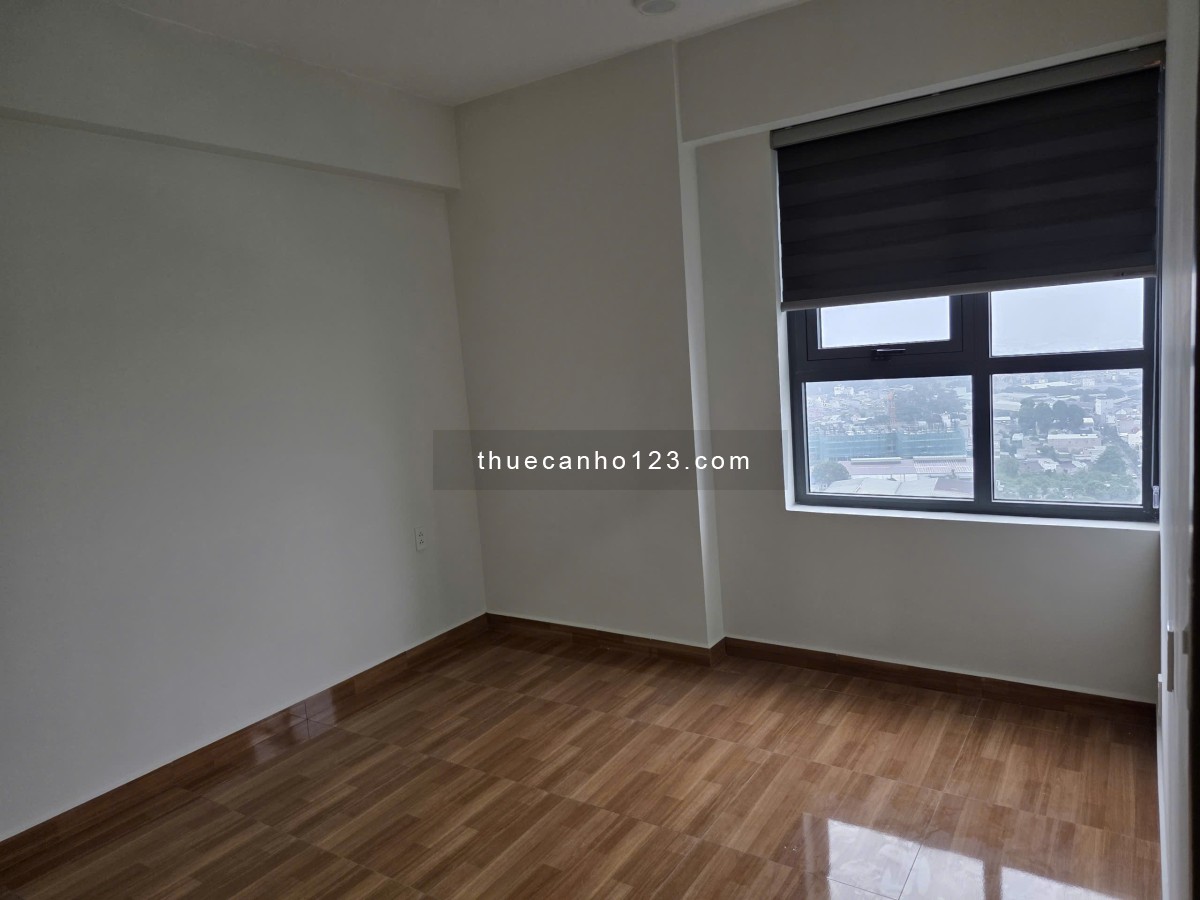 Chính chủ cho thuê căn hộ 2 phòng ngủ (góc), 5.0 triệu, ở ngay, chung cư New Lavida, 979 DT743C