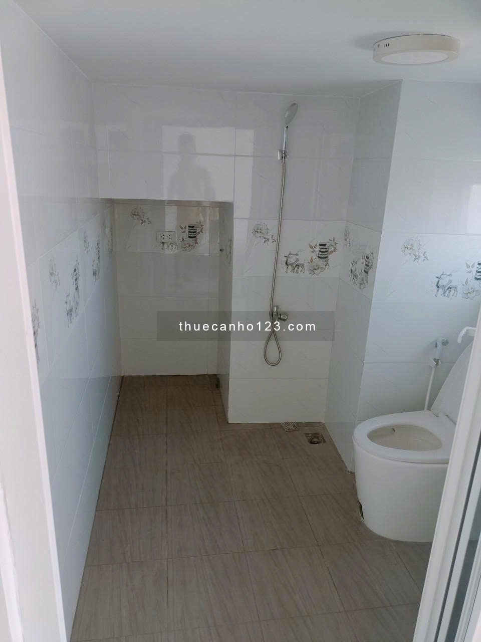 Cho thuê Căn Hộ Chung Cư dài hạn, ưu tiên hộ Gia Đình hoặc làm VP Công Ty