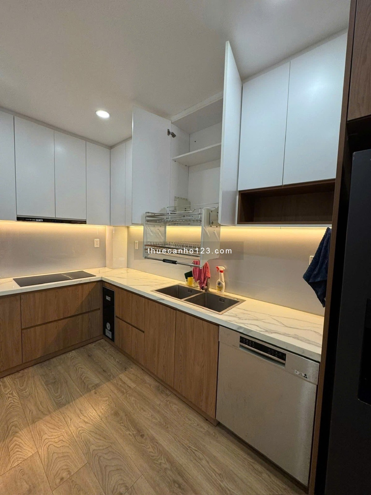 PN -Techcons, Hoa sứ, Phú NHuận: 145m2, 3p ngủ, 2wc, 21tr/th, Nhà mới