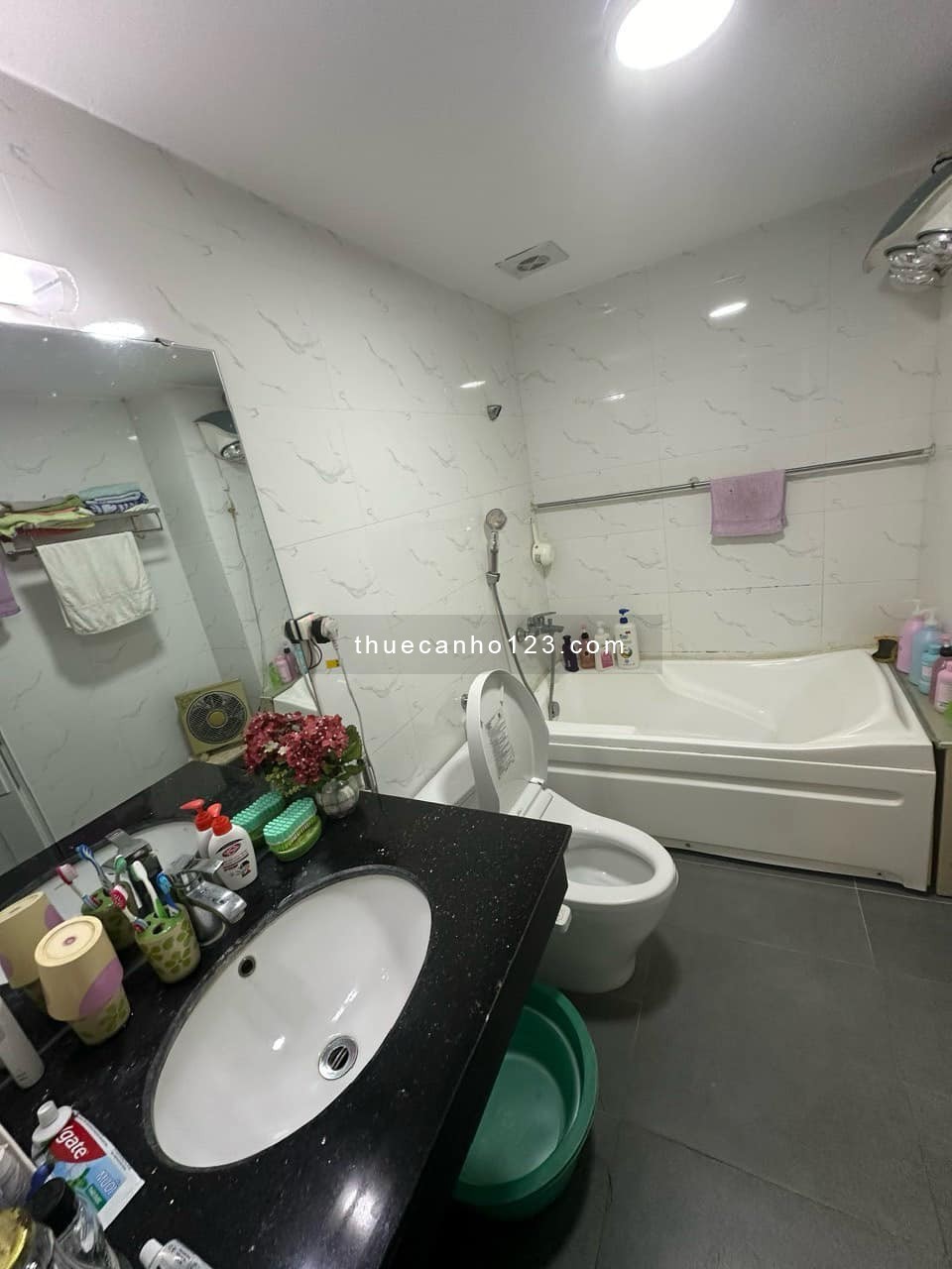 Cho thuê chung cư Goldsilk Vạn Phúc full nội thất dt 120m2 giá 17 triệu