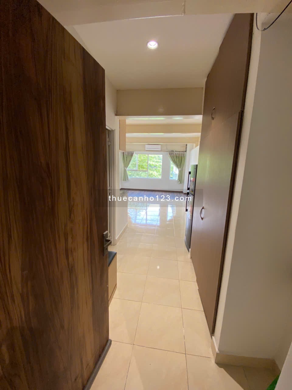 Cho thuê căn hộ nhận nhà ở ngay đối diênn E-Town Cộng Hoà full nội thất