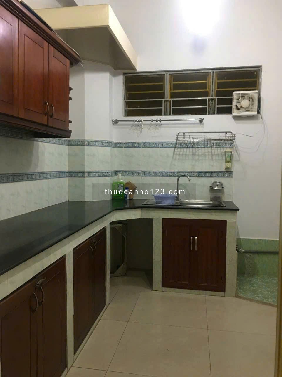 Chung cư An Lộc, P17, Gò Vấp: 3pn 93m2, Căn góc, Nhà trống, 9tr/th.