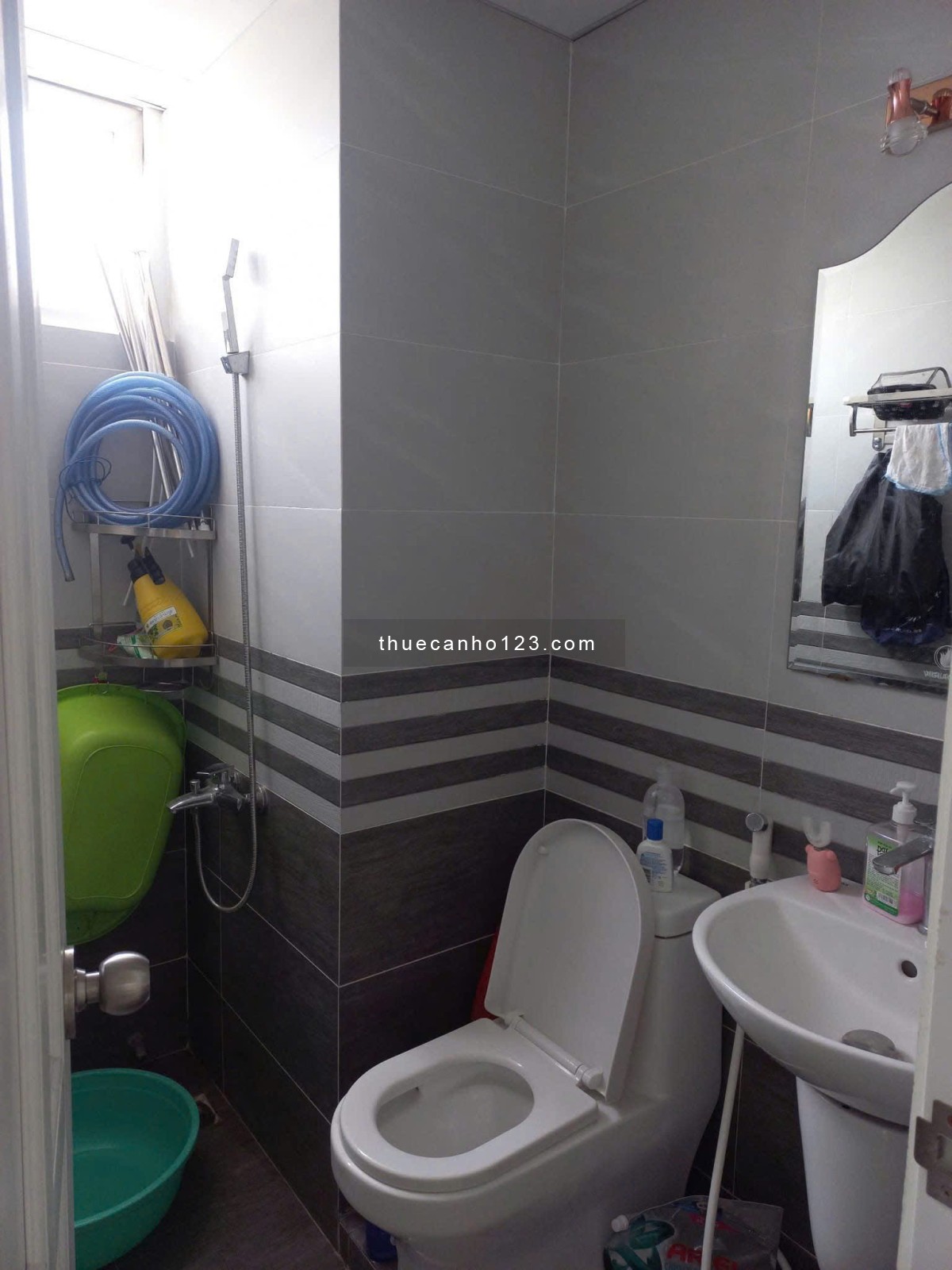 Chung cư Central Plaza, p3, Tân Bình: 77m2, 2PN, Tolet, Nội thất, 12tr5/th.