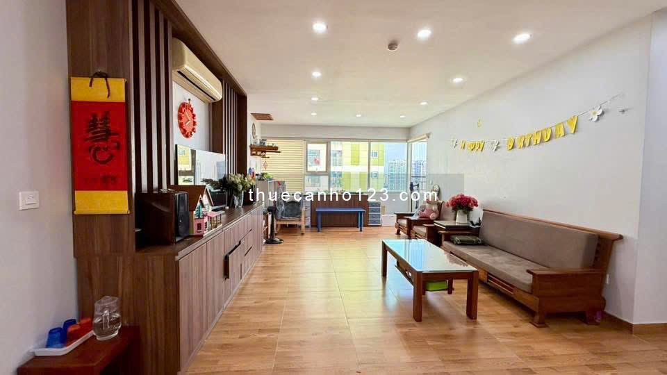 Satra Eximland - Phan Đăng Lưu - P1 - PN 3PN, 145m2, NTCB, 21tr/th