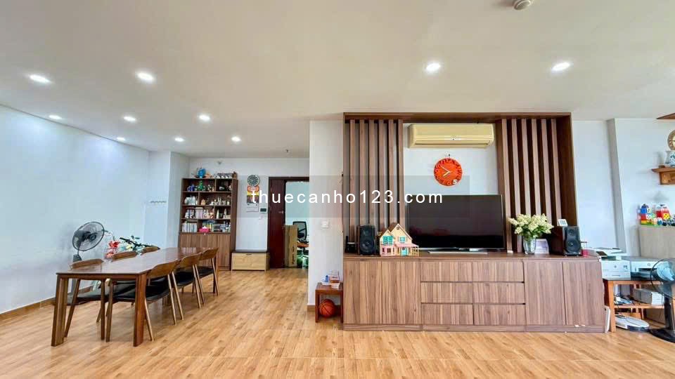 Satra Eximland - Phan Đăng Lưu - P1 - PN 3PN, 145m2, NTCB, 21tr/th