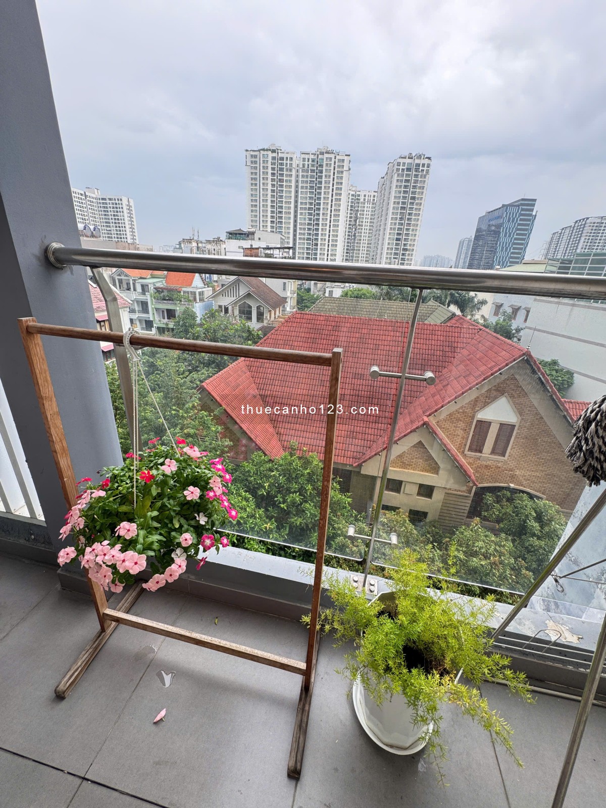 Căn hộ q7 ngay trung tâm nội thất đầy đủ chỉ xách vali vào ở