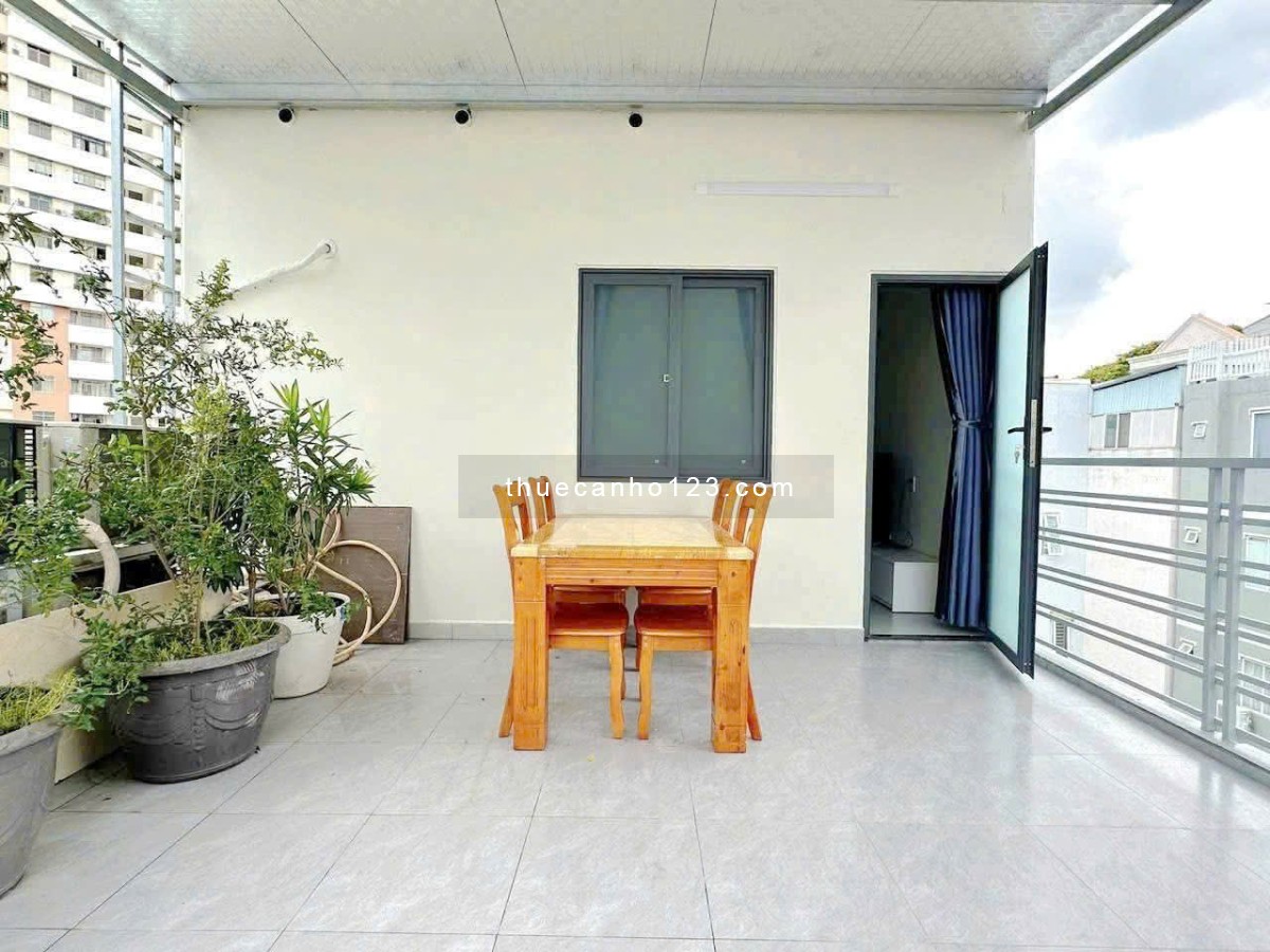 Cho thuê căn hộ 1PN 50m2 ban công sân vườn Máy giặt riêng Full Nội Thất trên đường Lê Văn Sỹ Quận 3