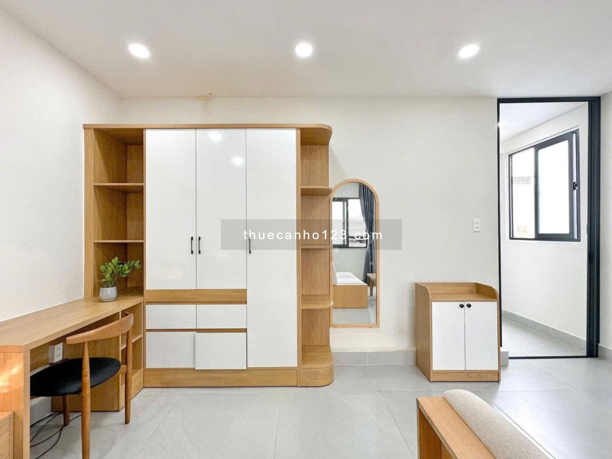 Cho thuê căn hộ 1PN 50m2 ban công sân vườn Máy giặt riêng Full Nội Thất trên đường Lê Văn Sỹ Quận 3