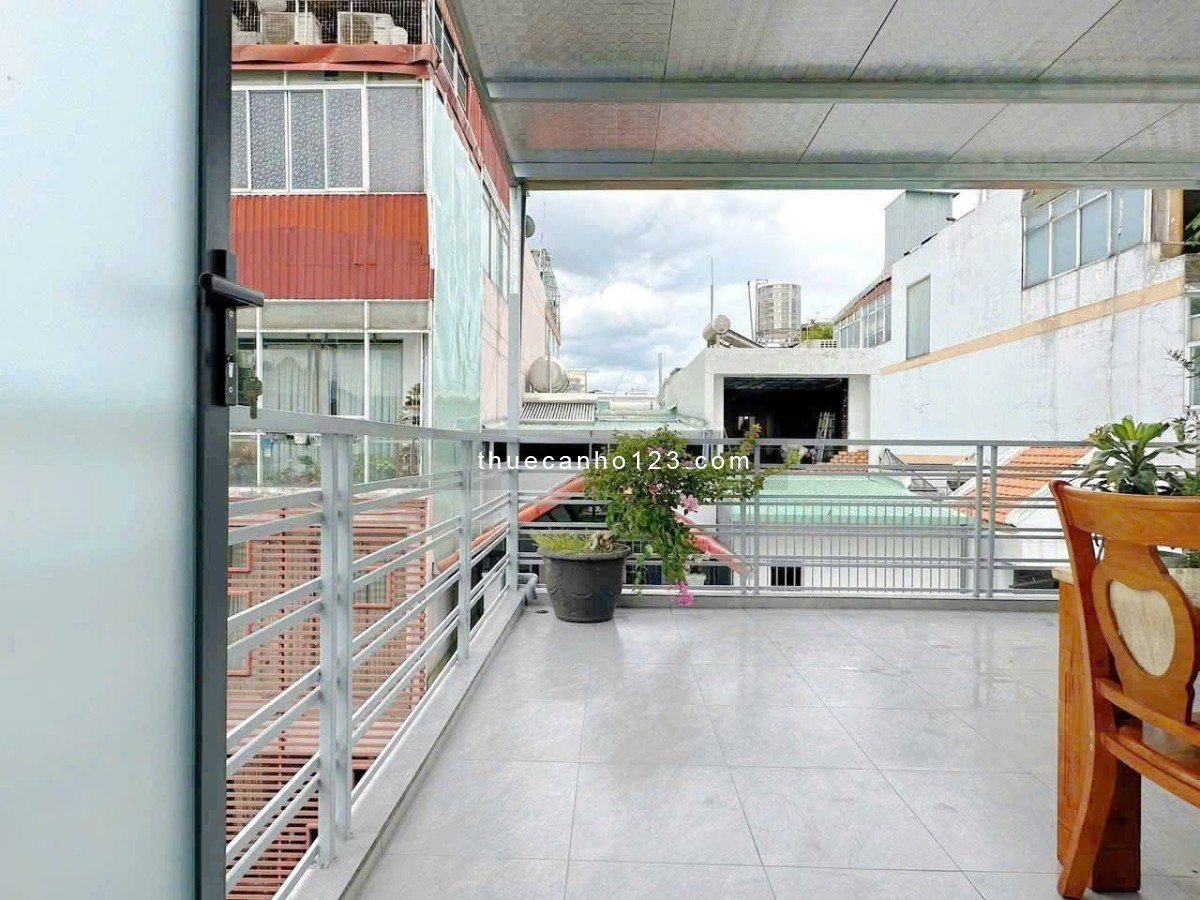 Cho thuê căn hộ 1PN 50m2 ban công sân vườn Máy giặt riêng Full Nội Thất trên đường Lê Văn Sỹ Quận 3