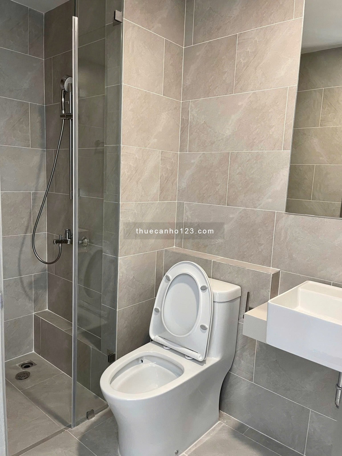 Chung cư Lotus, Trịnh Đình Thảo: 3p ngủ, 2wc, NTCC, 12tr/th