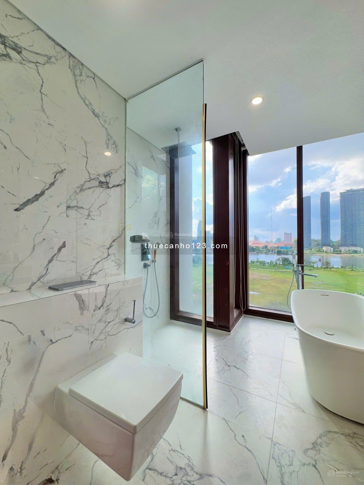 Cho thuê căn hộ Metropole Tháp C (Galleria). Full nội thất 168m2