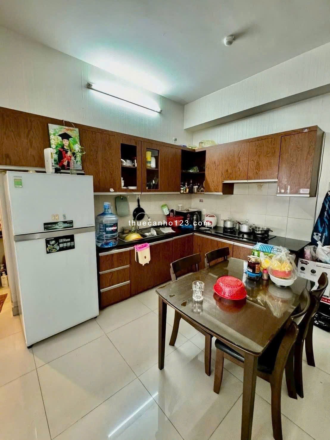 C/c Đặng văn Ngữ, PN: 81m2, 2p ngủ, 2wc, 12tr/th, Nhà mới.