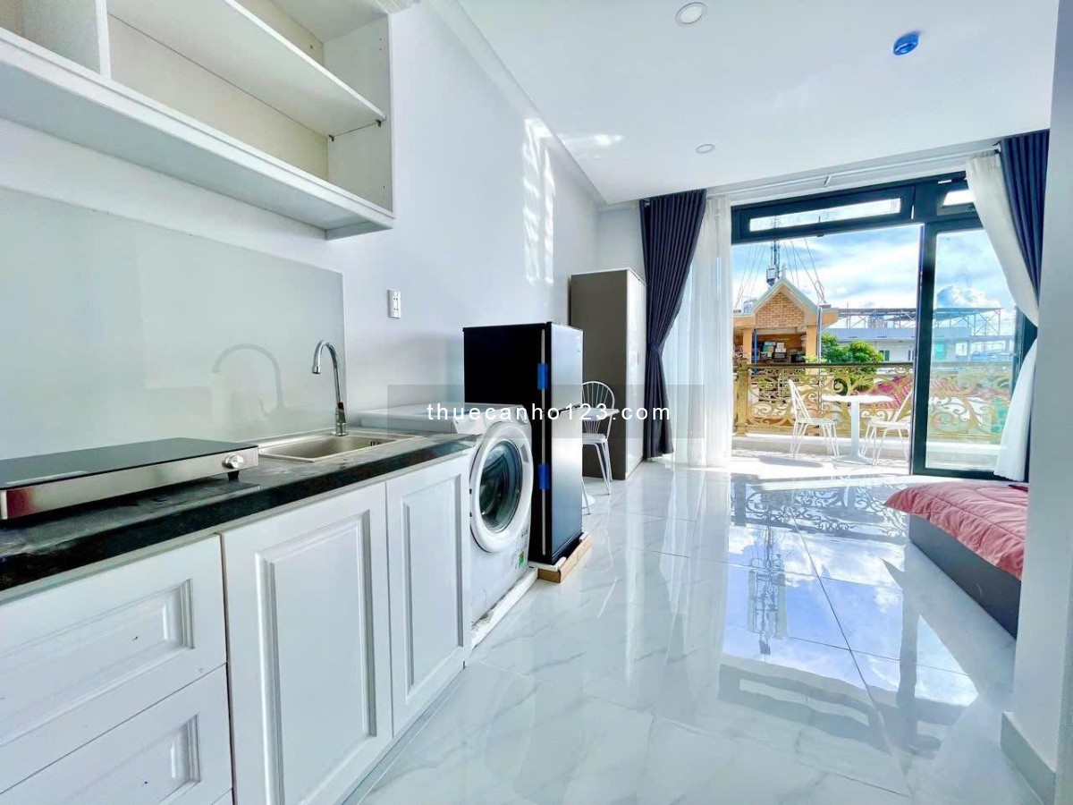 Cho thuê studio ban công - thang máy - hầm xe - bảo vệ gần Chợ Hoàng Hoa Thám