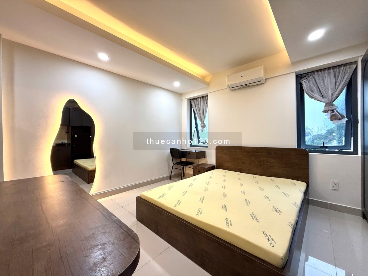 Cho thuê căn hộ Studio full nội thất máy giặt riêng – Ban công giếng trời – Tại Quận 10