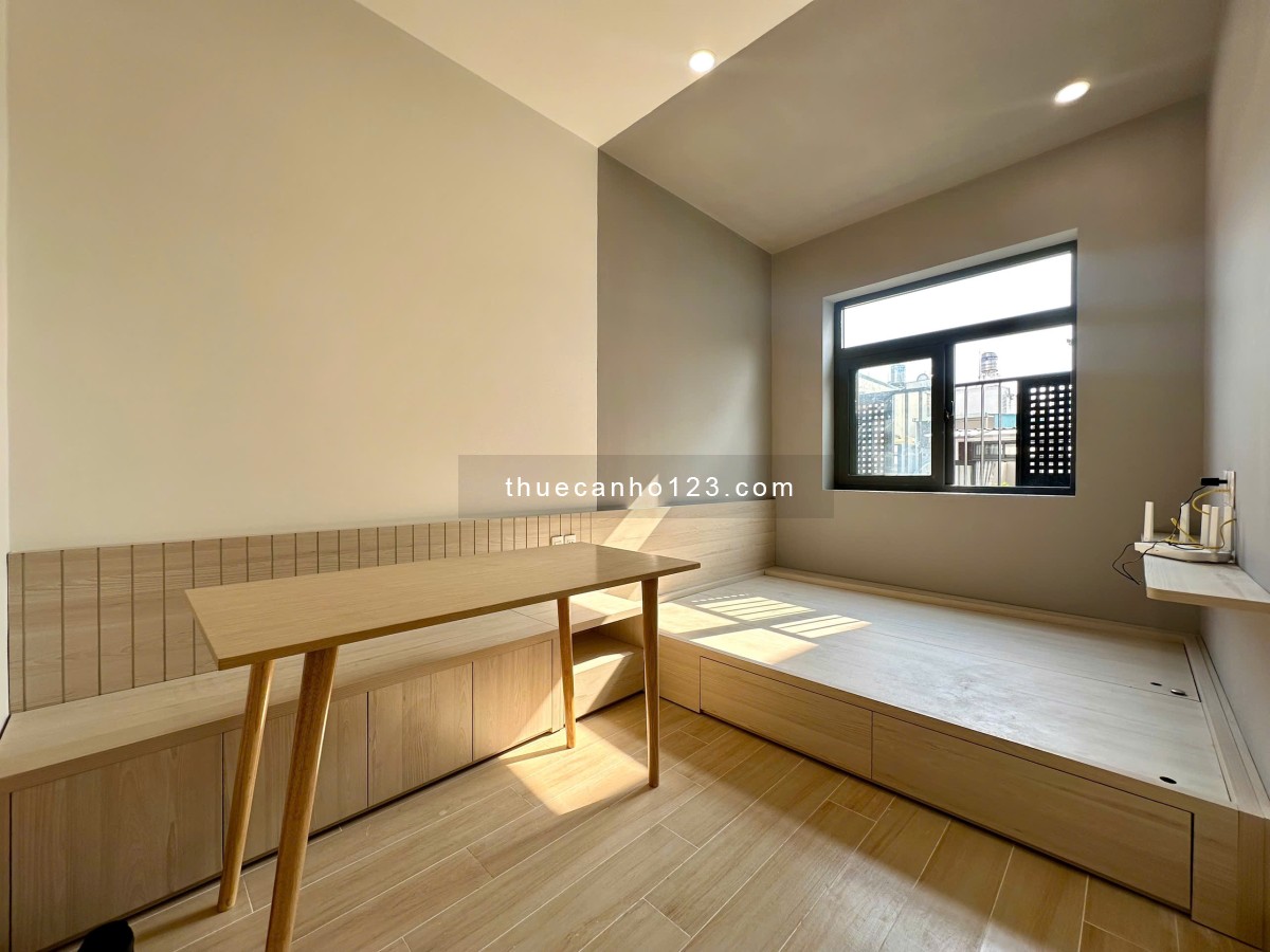 Cho thuê căn hộ full nội thất, cửa sổ, thang máy Q4 gần ĐH Luật, chợ 200 Xóm Chiếu, Cầu Ông Lãnh