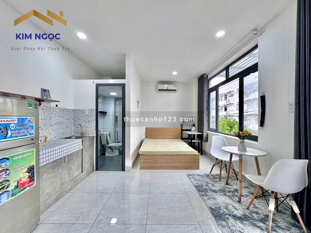 Căn hộ full nội thất có ban công - Gần Đại học Văn Hiến, thuận tiện di chuyển qua Quận 10, Quận 11