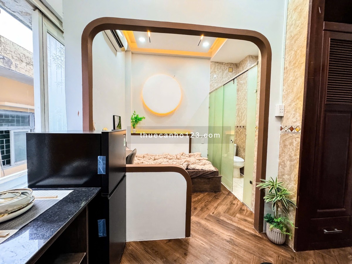 Studio full nội thất, cửa sổ lớn thoáng mát – gần sân bay Tân Sơn Nhất & CV Hoàng Văn Thụ