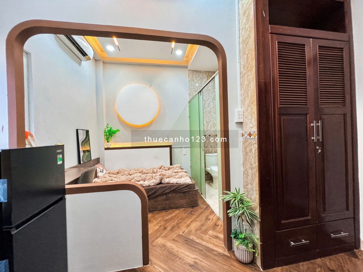 Studio full nội thất, cửa sổ lớn thoáng mát – gần sân bay Tân Sơn Nhất & CV Hoàng Văn Thụ