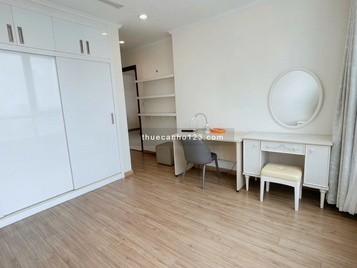 Cần cho thuê gấp căn hộ 2Pn view sông 91m2 giâ chỉ 25 triệu tại Vinhomes Central Park