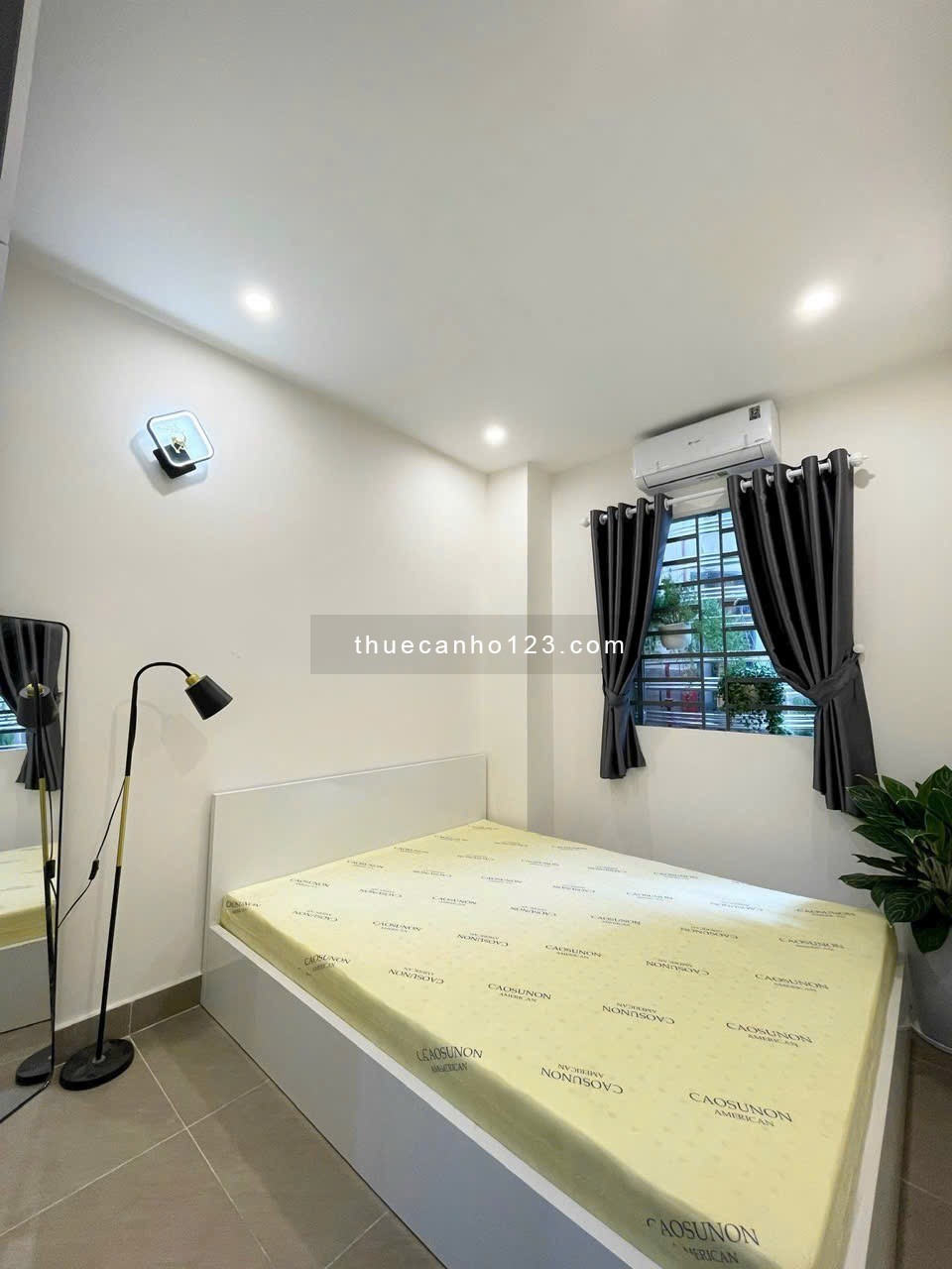 Cho thuê căn hộ 1pn full nội thất tách bếp gần Ngã Tư Hàng Xanh