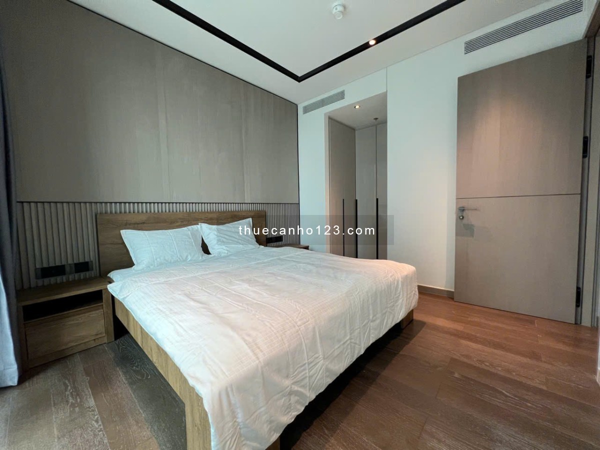Cho thuê gấp CHCC Grand Marina Q1, 2PN, 1WC, Full NT, layout hiếm, view siêu đẹp, hàng hot, uy tín !