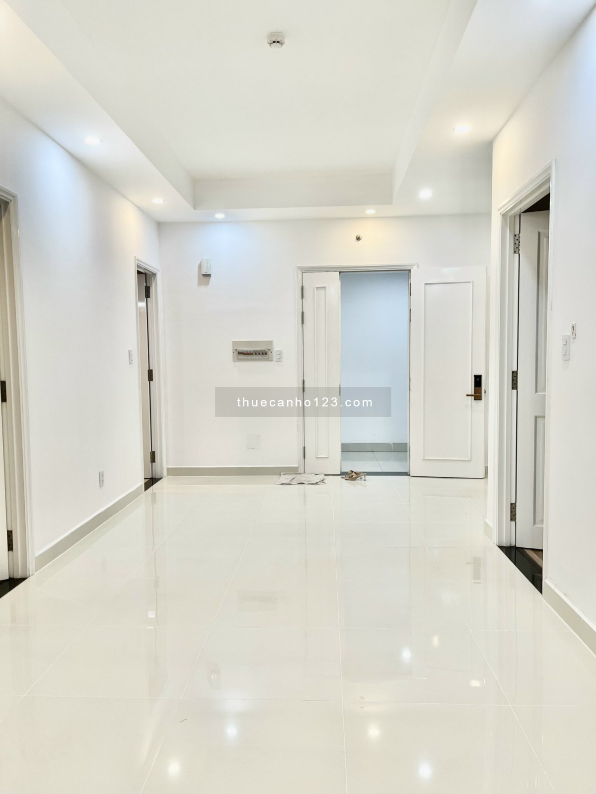 Chuyên cho thuê CH FLORITA Hưng Thịnh 2PN - 2WC