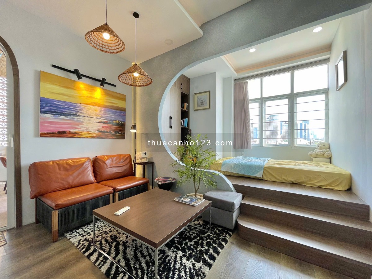 Cho thuê căn hộ Bình Thạnh cao cấp, penthouse sân vườn 60m², thang máy, có giặt riêng, ngay cầu Thị