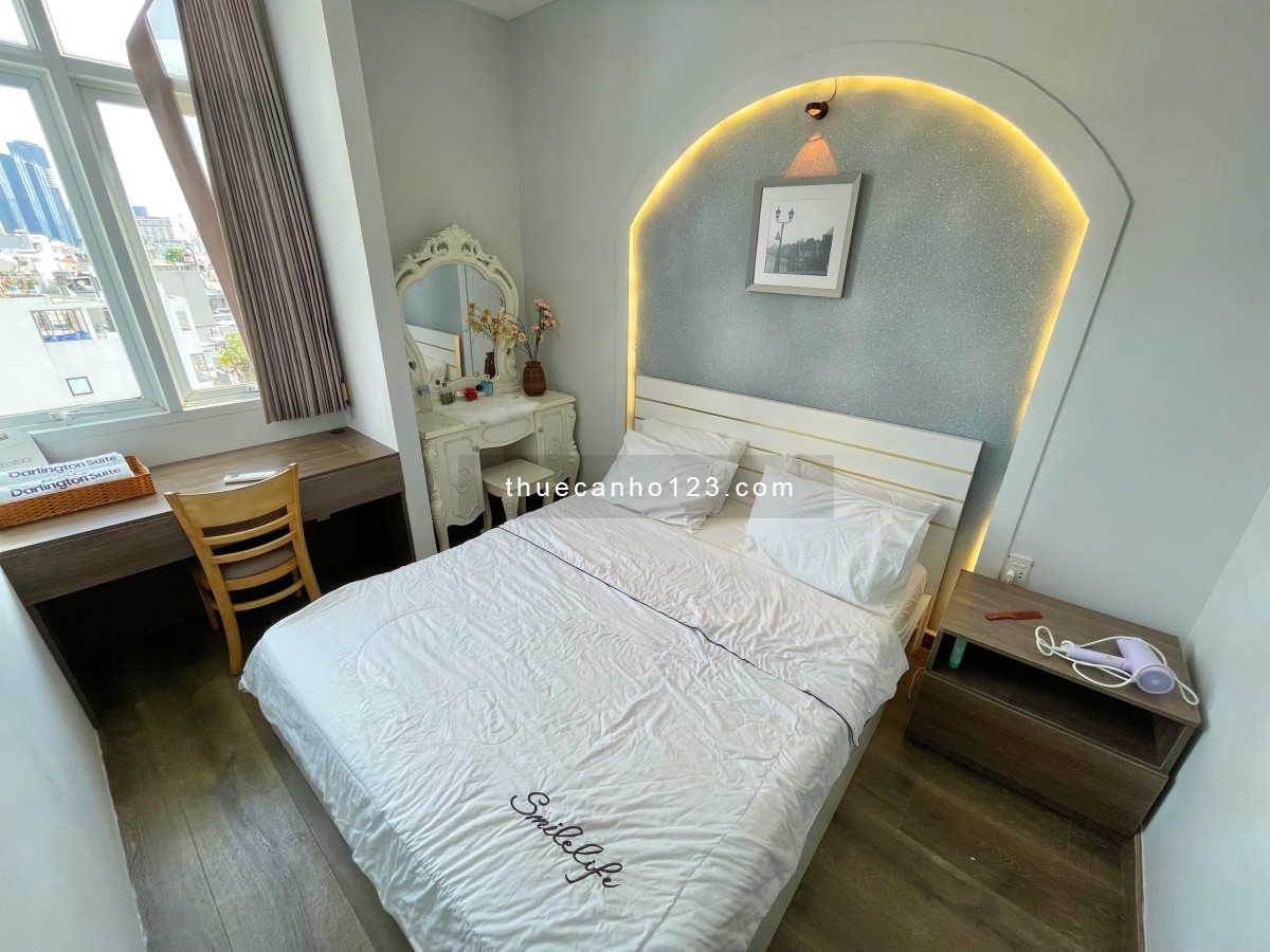 Cho thuê căn hộ Bình Thạnh cao cấp, penthouse sân vườn 60m², thang máy, có giặt riêng, ngay cầu Thị