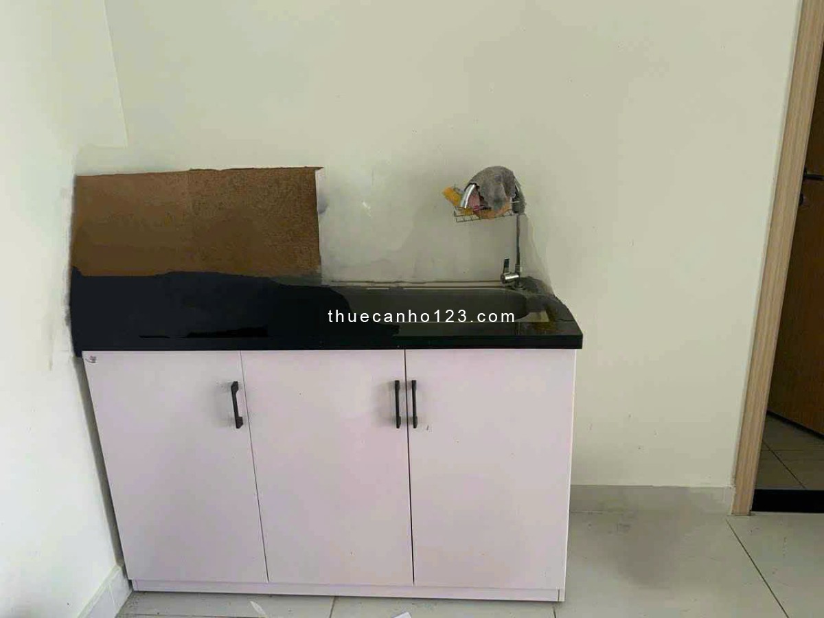 Cho thuê căn hộ 2 phòng ngủ, nhà trống sẵn ở ngay -giá 9.5 triệu / tháng