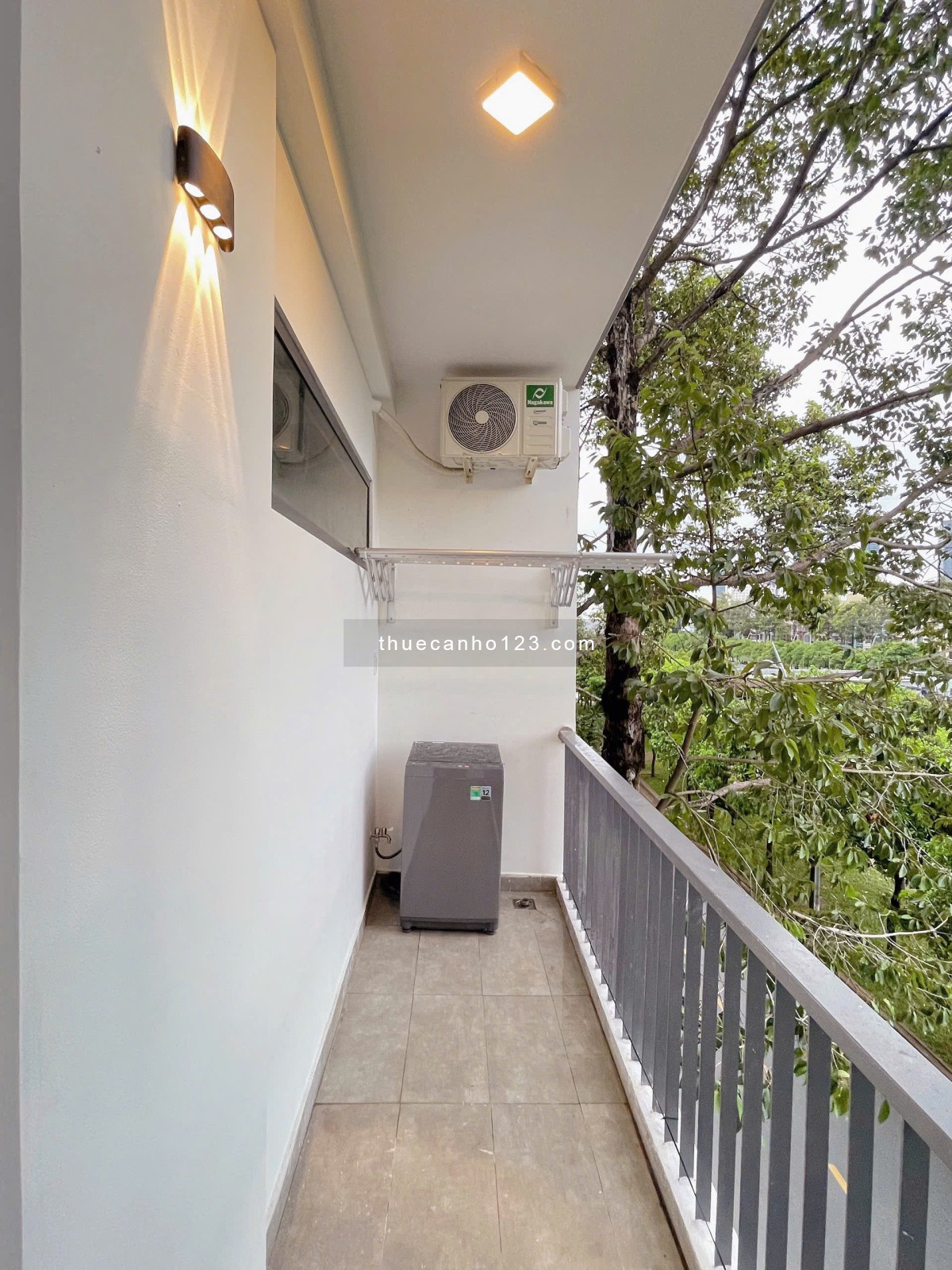 Cho thuê căn hộ Bình Thạnh, 1PN full nội thất, 30m², thang máy, ban công, giặt riêng, ngay cầu Thị N